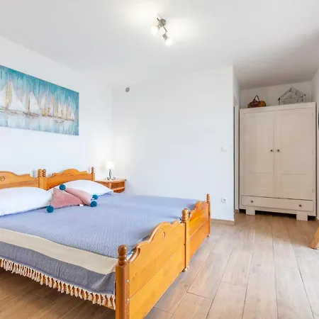Front In With Wifi Appartement Poljica (Hvar)