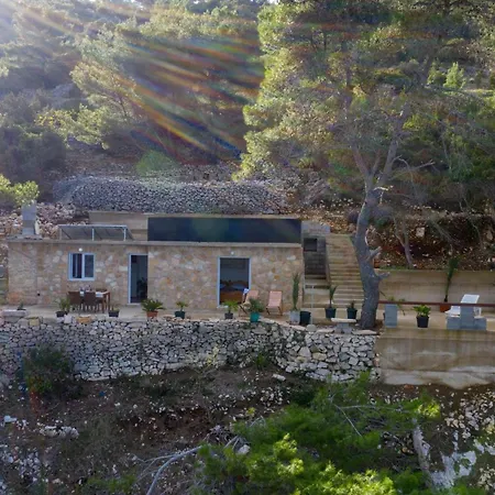 Front In With Wifi * Poljica (Hvar)